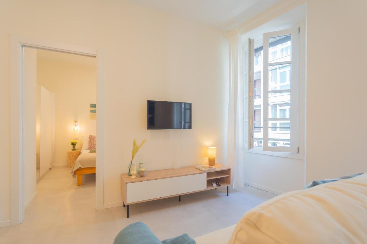Enchanted Como Lake - City Apartment 2 By Rent All Como Bagian luar foto