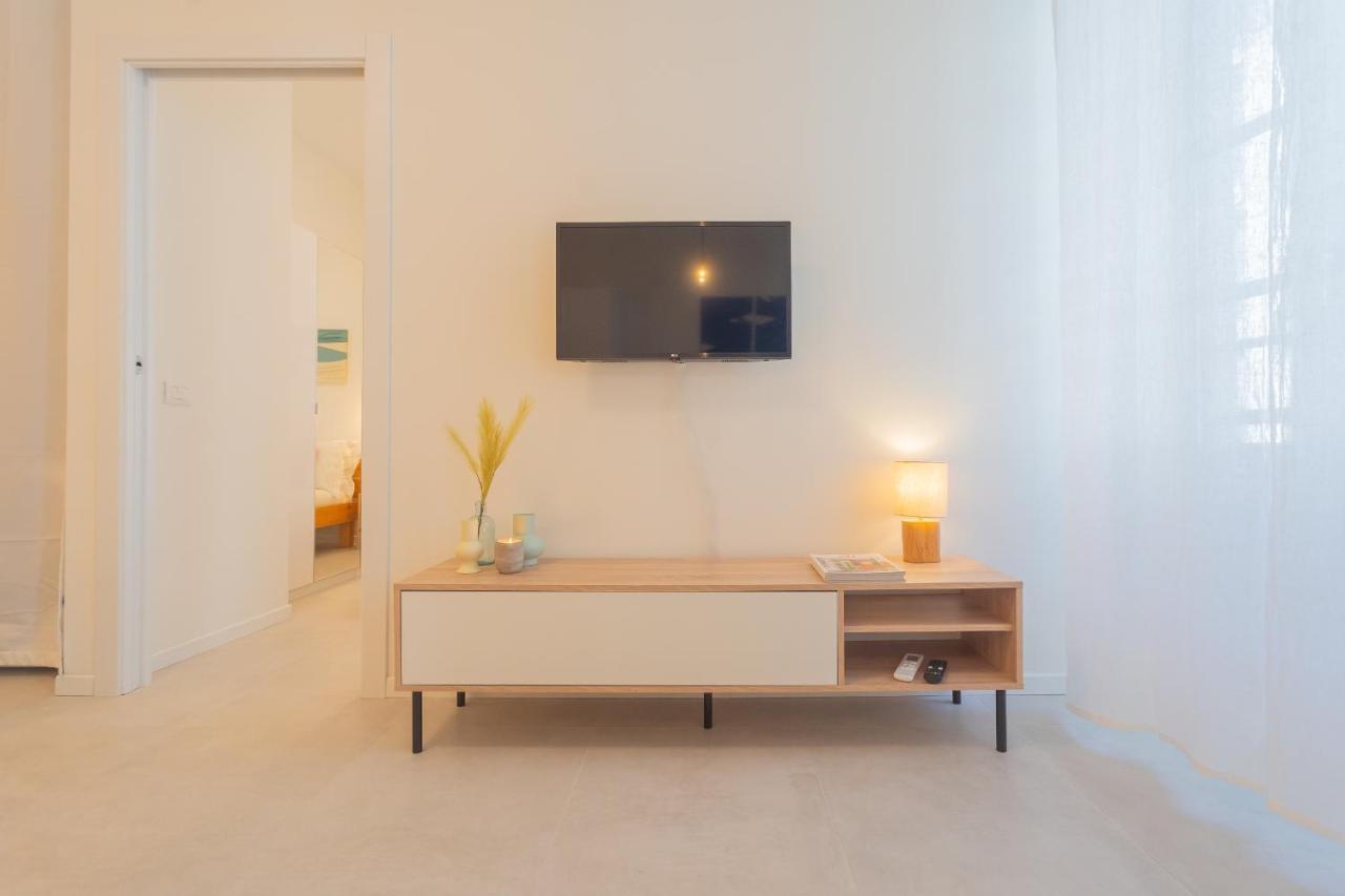 Enchanted Como Lake - City Apartment 2 By Rent All Como Bagian luar foto